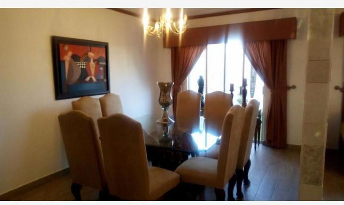 3 bedrooms House in Playa Vicente, Mexico No. 183495