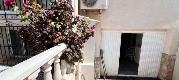 132m² House for sale in Torrevieja, Alicante, Valencian Community, Spain № 366006 2