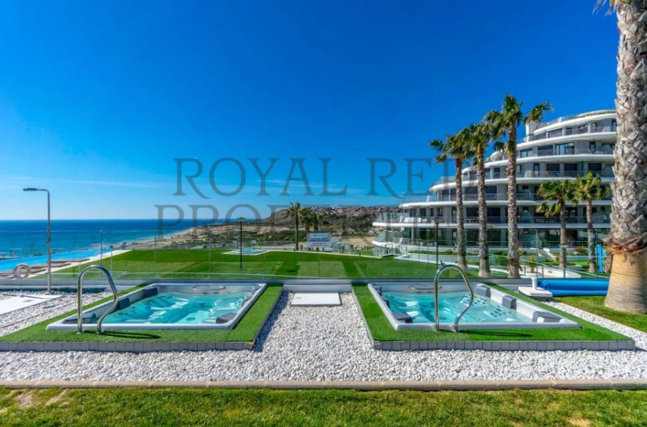 Квартира с 2 спальнями в Аликанте, Испания № 64257