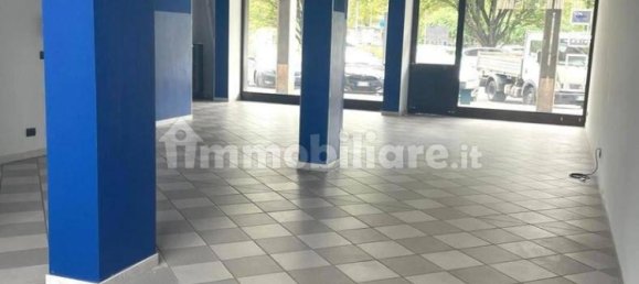 Коммерческая недвижимость с 2 комнатами в Турин, Италия № 375267 9