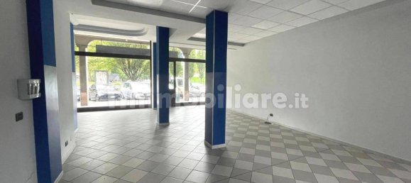 Коммерческая недвижимость с 2 комнатами в Турин, Италия № 375267 10