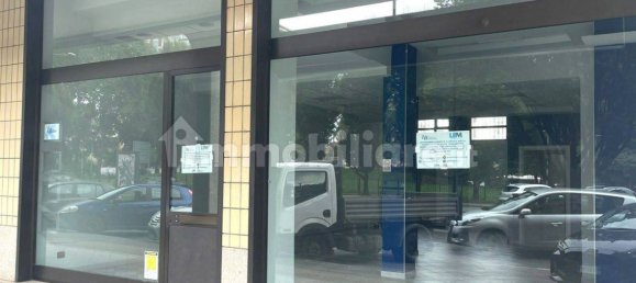 Коммерческая недвижимость с 2 комнатами в Турин, Италия № 375267 5