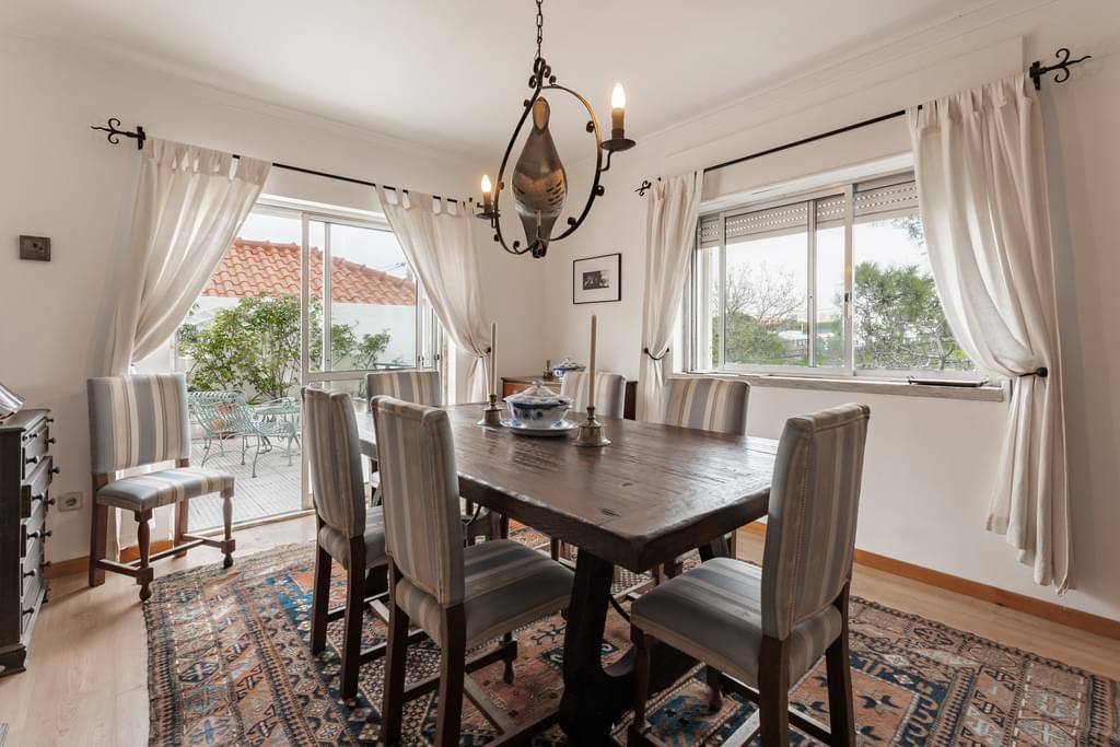 5 bedrooms House in Cascais, Portugal No. 108557