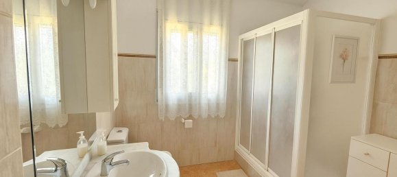 4 bedrooms House in Esparreguera, Spain No. 175873 6