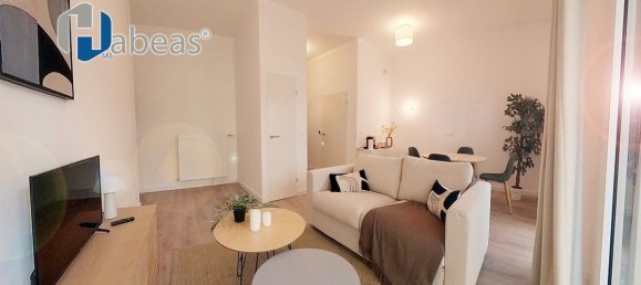 Квартира с 1 спальней в Сен-Бонне-де-Мюр, Франция № 287174 3