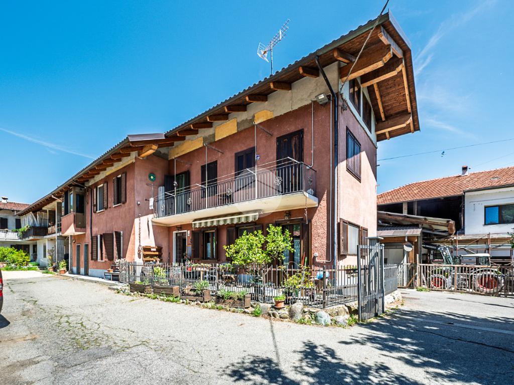 3 bedrooms House in Fiano, Italy No. 282542