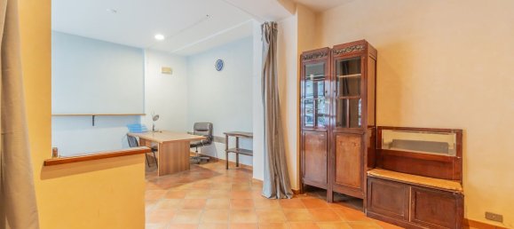 35m² Commercial property in Rome, Italy No. 353089 5