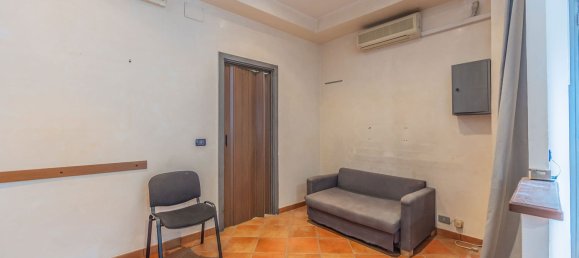35m² Commercial property in Rome, Italy No. 353089 11