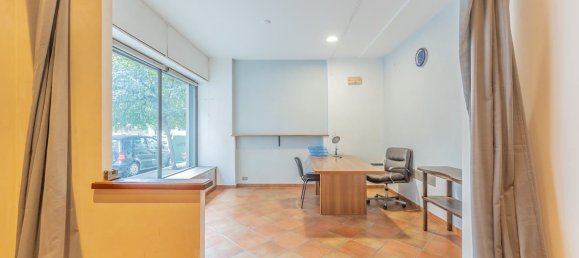 35m² Commercial property in Rome, Italy No. 353089 4