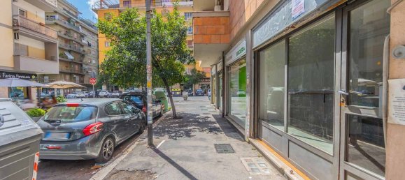 35m² Commercial property in Rome, Italy No. 353089 14