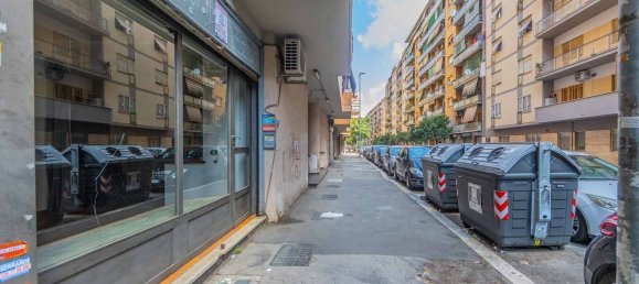 35m² Commercial property in Rome, Italy No. 353089 26