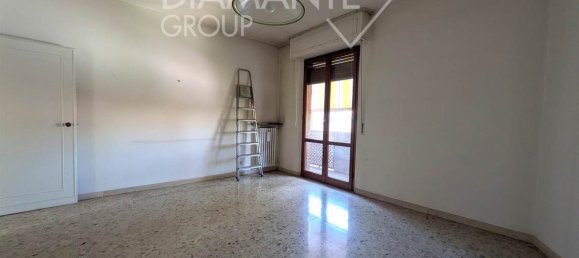 3 Schlafzimmer Wohnung in Chiusi, Italy, Nr. 352771 13