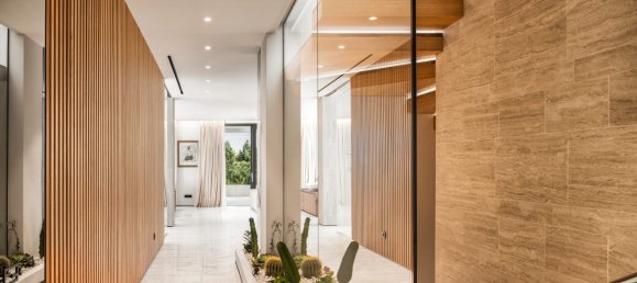 Apartamento de 4 dormitorios en EPIC, Marbella, Spain No. 15507 27