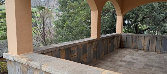 Villa de 4 dormitorios en Estepona, Spain No. 32396 3