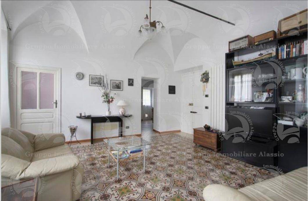 4 bedrooms Apartment in Laigueglia, Italy No. 189559