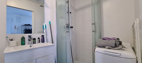 Studio in Amiens, France, Nr. 209851 3