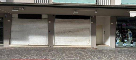 1غرفة عقار تجاري في Cervia, Italy رقم 105202 2