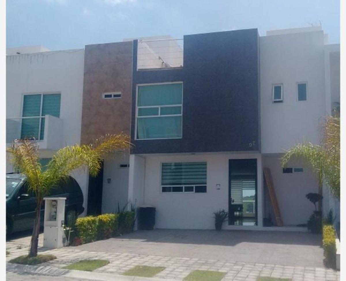 3 bedrooms House in Puebla, Mexico No. 173623