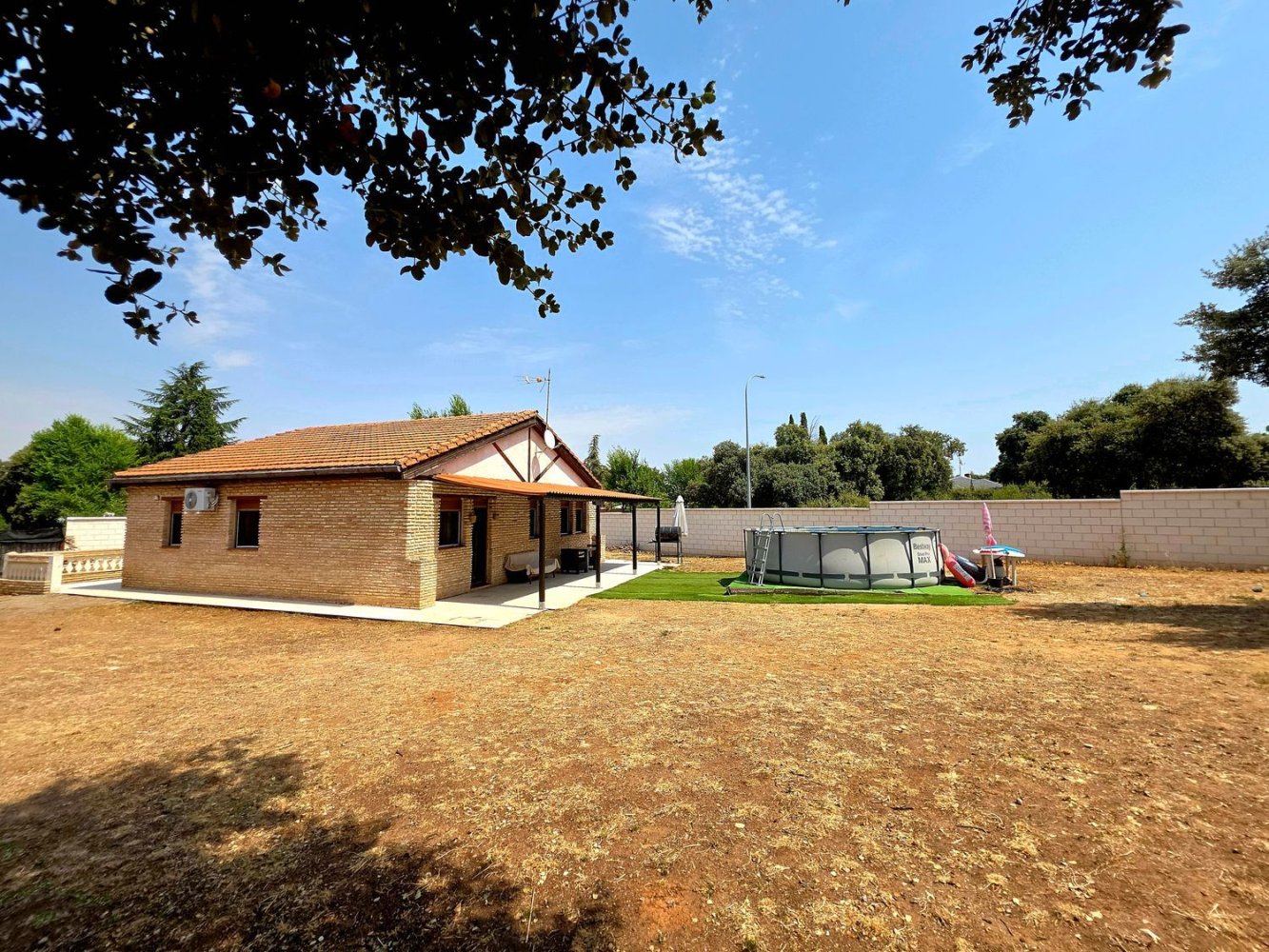 3 bedrooms House in Eurovillas, Spain No. 223107