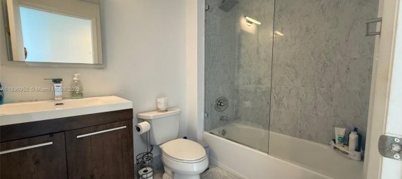 2 dormitorios propiedad comercial en venta en Miami, Miami-Dade, Florida, USA № 614859 23