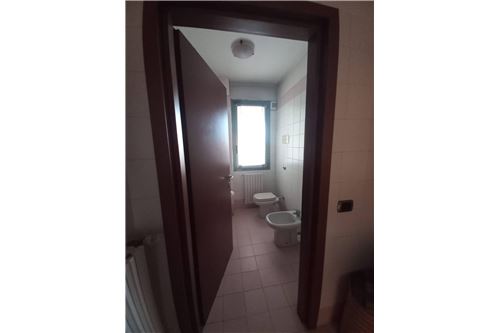 3 rooms Office in Chiari, Italy No. 279214