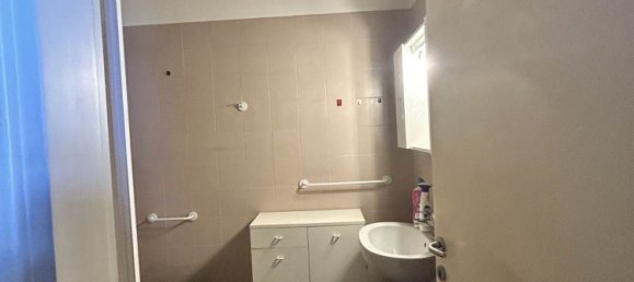 Apartamento de 2 dormitorios en Piacenza, Italy No. 322312 18