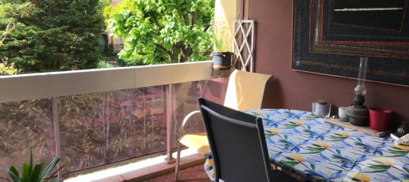 2 bedrooms Apartment in Paris, France No. 179901 2