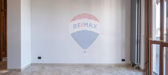 Ático de 4 habitaciónes en San Donato Milanese, Italy No. 7405 4