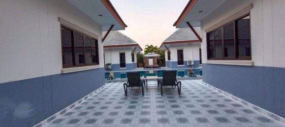 8 bedrooms Cafe / restaurant in Pattaya, Thailand No. 1808 8