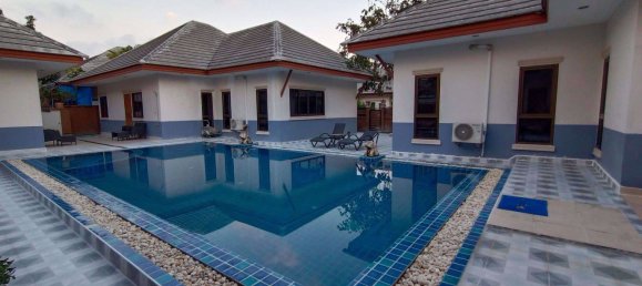 8 bedrooms Cafe / restaurant in Pattaya, Thailand No. 1808 3