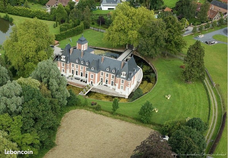 5 bedrooms Castles in Valenciennes, France No. 243559