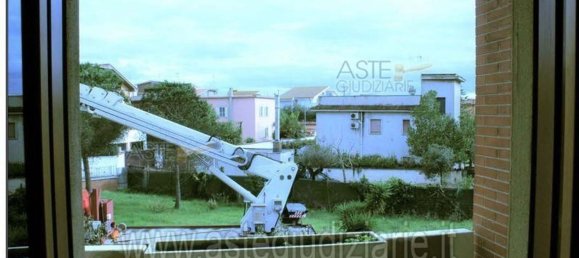 4 rooms Apartment in Rome, Italy No. 185653 17