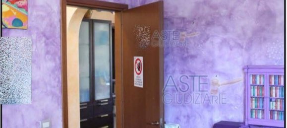 4 rooms Apartment in Rome, Italy No. 185653 3