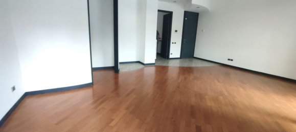 3 bedrooms Apartment in Seveso, Italy No. 329809 2