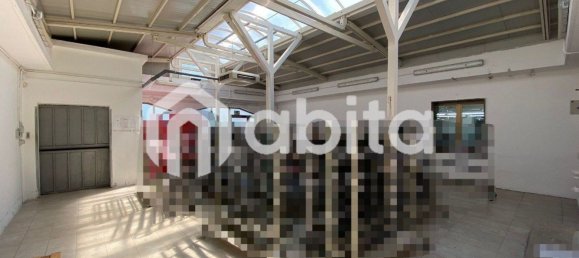 Склад 1700м² в Лоро Чуффенна, Италия № 278770 10