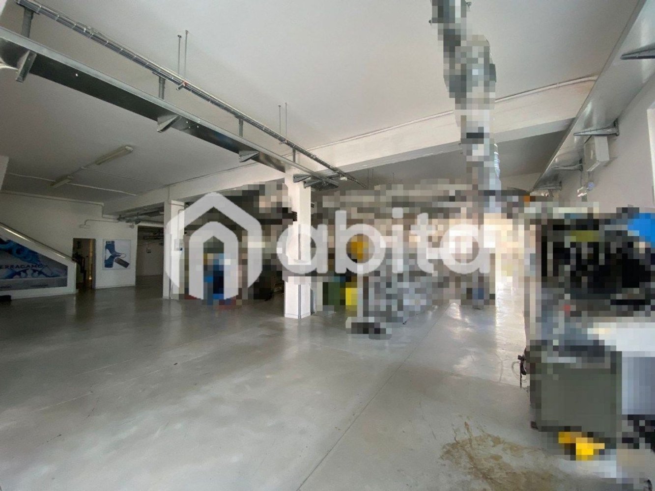 Склад 1700м² в Лоро Чуффенна, Италия № 278770