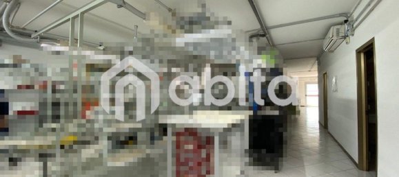 Склад 1700м² в Лоро Чуффенна, Италия № 278770 5