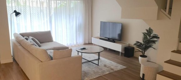 4 bedrooms Townhouse in Marbella, Spain No. 131180 4