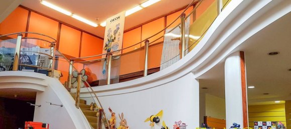 467m² Commercial property in Gorizia, Italy No. 115700 3