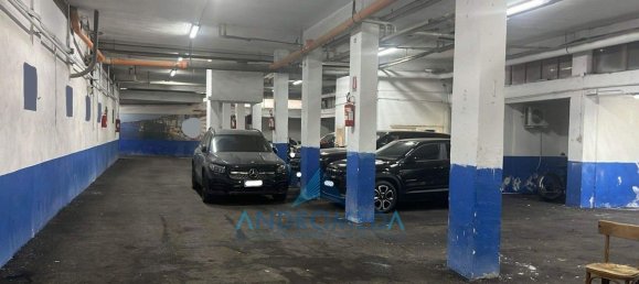 630m² Garage in Naples, Italy No. 284040 5