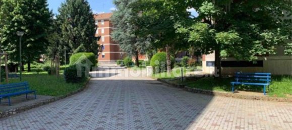 Apartamento de 3 dormitorios en Limbiate, Italy No. 280220 3