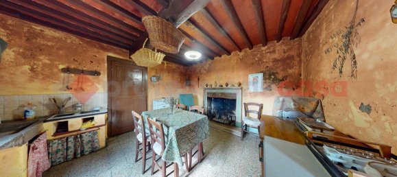 8 rooms House in Borgo a Mozzano, Italy No. 235308 4