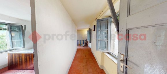 8 rooms House in Borgo a Mozzano, Italy No. 235308 10