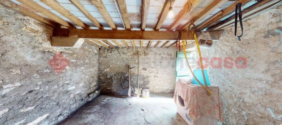 8 rooms House in Borgo a Mozzano, Italy No. 235308 18