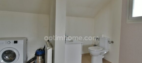 Casa de 2 dormitorios en Bouesse, France No. 210714 10