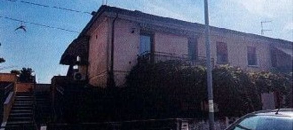 5 rooms Apartment in Piombino Dese, Italy No. 11260 9