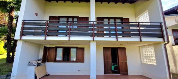 Villa de 8 habitaciónes en Pettenasco, Italy No. 143747 7