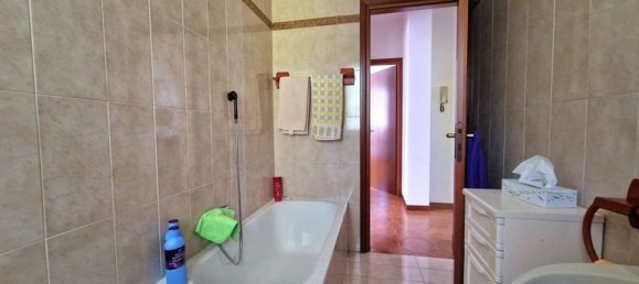 Villa de 8 habitaciónes en Pettenasco, Italy No. 143747 29