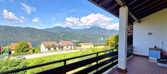 Villa de 8 habitaciónes en Pettenasco, Italy No. 143747 15