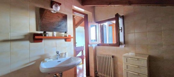 Villa de 8 habitaciónes en Pettenasco, Italy No. 143747 34